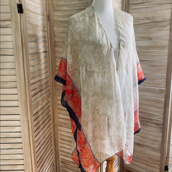 Floral Tunics - Picture 3 of 3